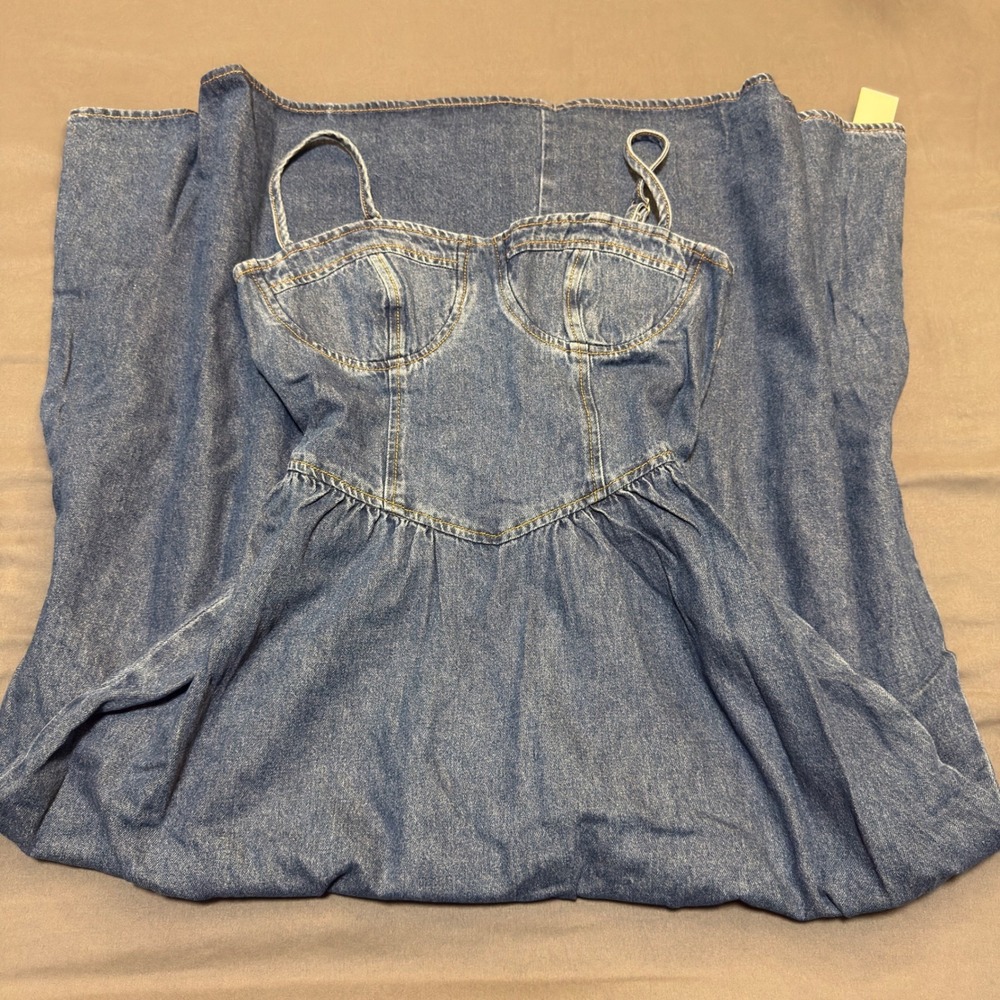Commense Sweetheart Collar Denim Midi Dress - Picture 2 of 7